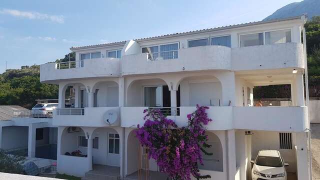Апартаменты Apartment Light House Добра-Вода-3